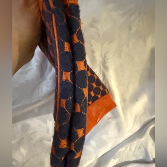 TOCCA Y2K Vintage Embroidery Bag with Leather Trim - Picture 4 of 5